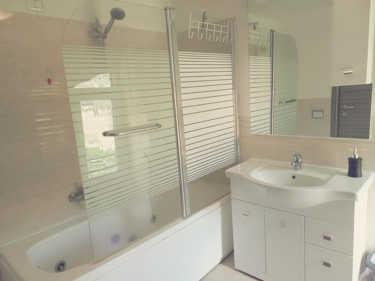 Hotel Casa Eraldo Castellaccia Zewnętrze zdjęcie