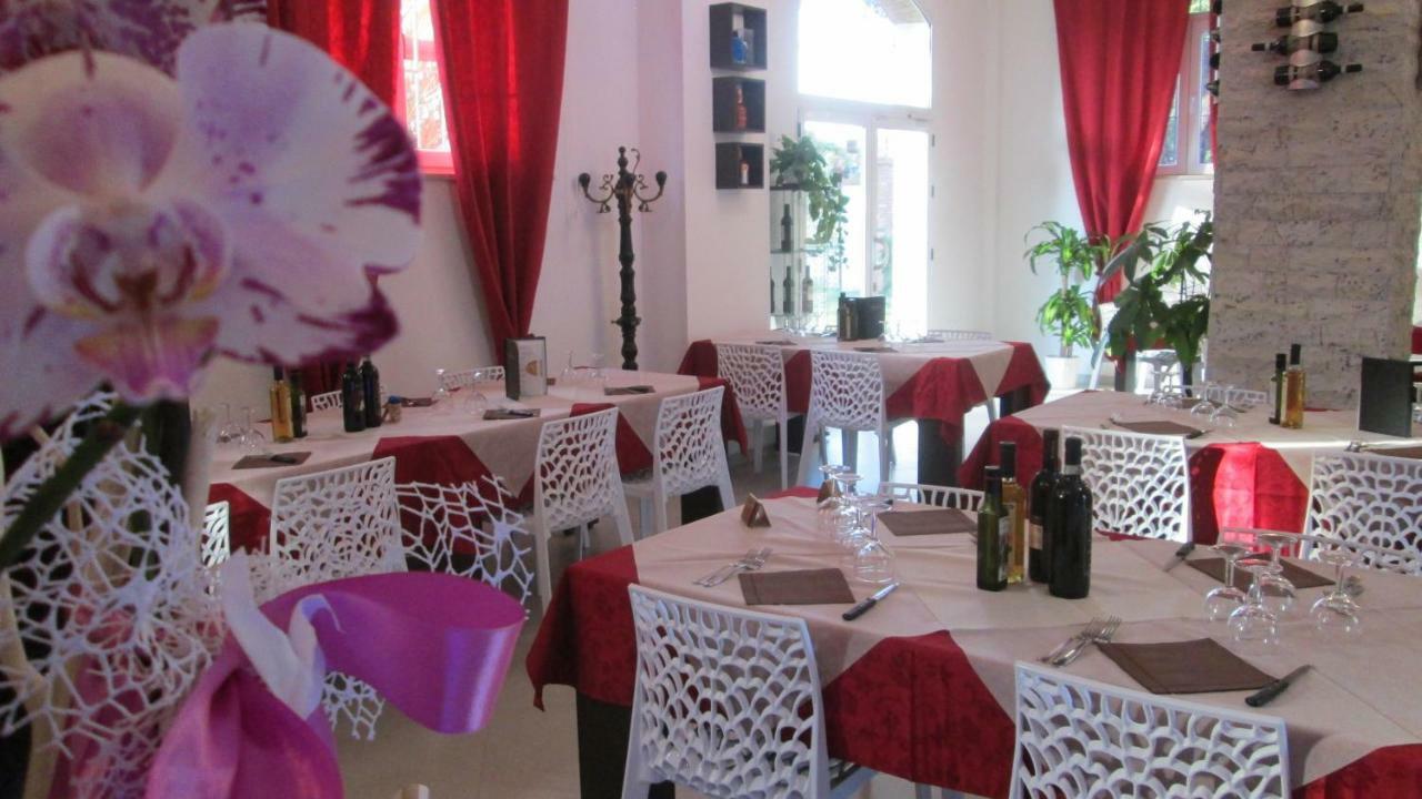 Hotel Casa Eraldo Castellaccia Zewnętrze zdjęcie